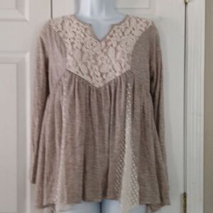 Altar'd State oatmeal color long sleeve pleated blouse  Sz M EUC